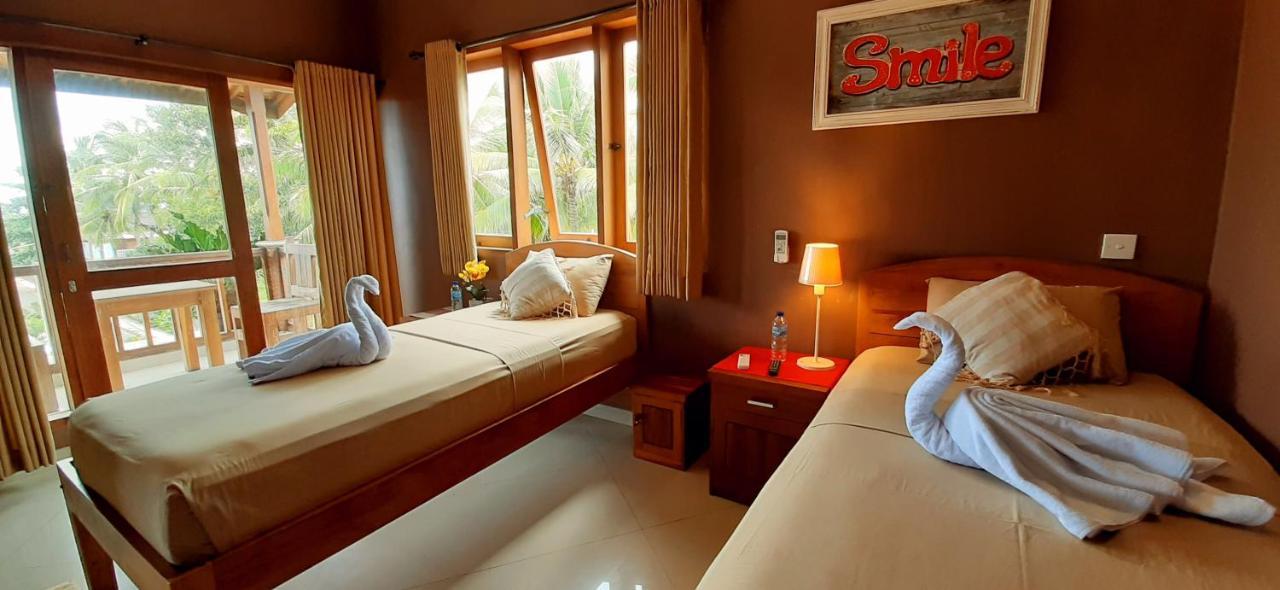 The Point Surfcamp Bali Hotel Pulukan Buitenkant foto