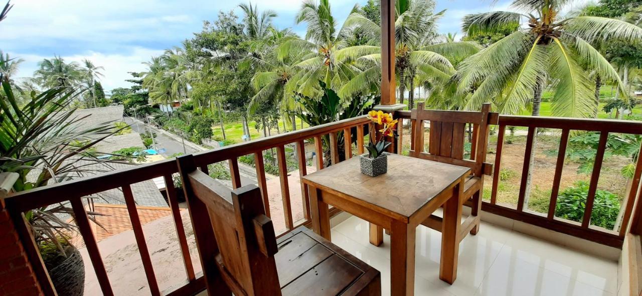 The Point Surfcamp Bali Hotel Pulukan Buitenkant foto